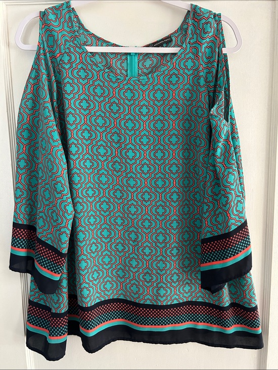 Adrianna Papell Tops - Adrianna Papell Teal Geometric Cold-Shoulder Blouse
